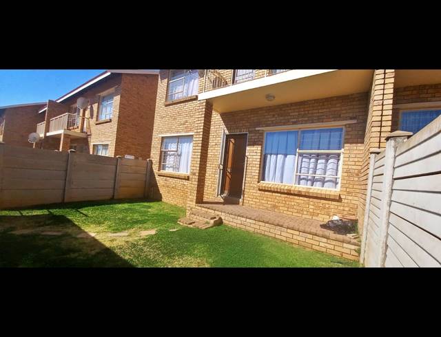 2 BEDROOM APARTMENT TO LET IN FLEURDAL